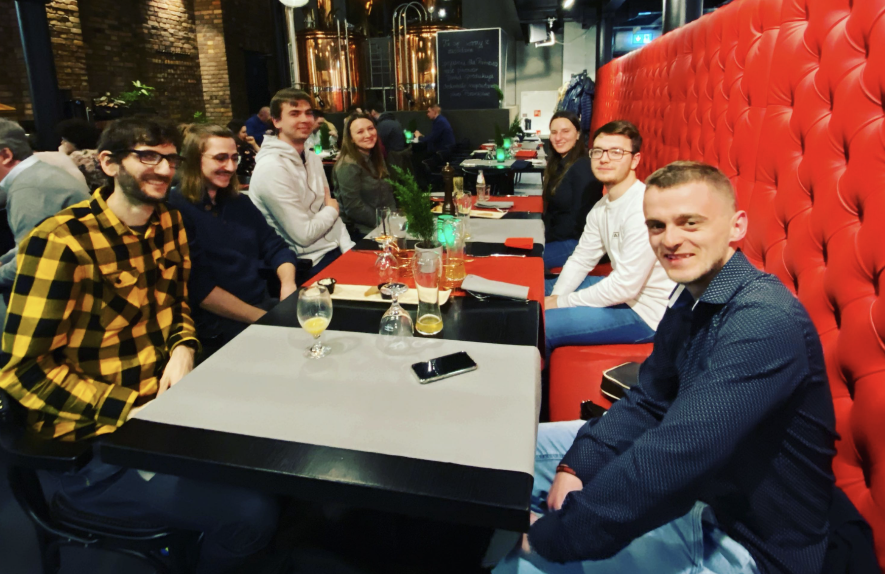 Zespół Studio Sidekicks (Bigger Picture)